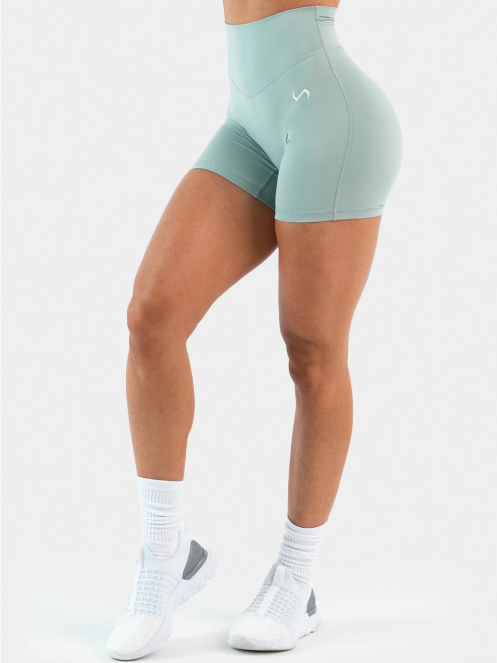 TLF Tempo 6 Inch Workout Shorts S